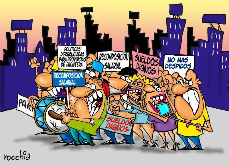 Pese a la ola violeta, la provincia sufre por la crisis y el desempleo