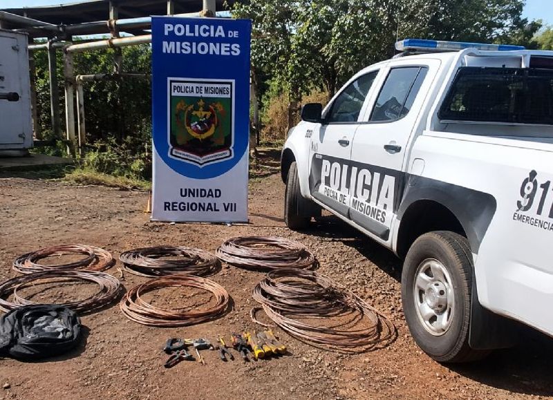Robaba cables de cobre en una empresa de Azara, fue descubierto y quedó detenido