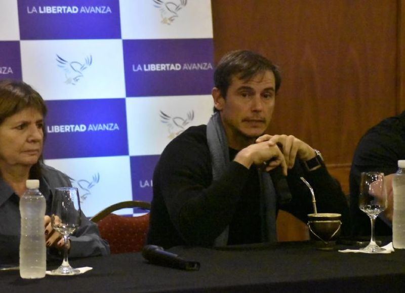 Siguen las denuncias y críticas contra Diego Hartfield, candidato de La Libertad Avanza en Misiones